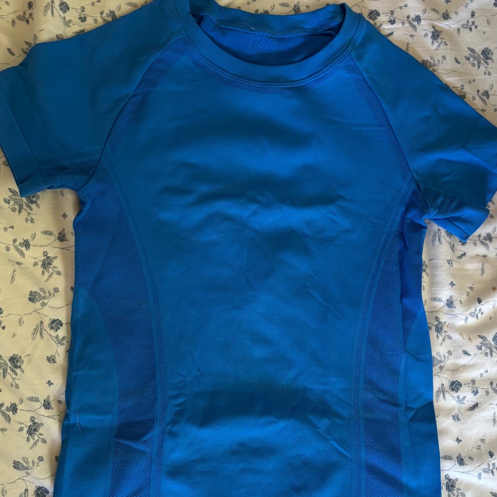 Mathcat  Amazon workout top size XS